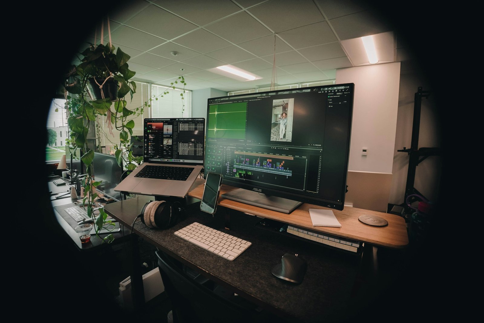 Broadcast control room with reference monitors